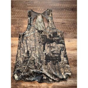 MAGELLAN reversible camo tank MEDIUM NWOT